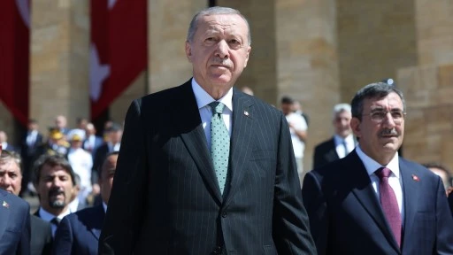 Anıtkabir'de yine &quot;Recep Tayyip Erdoğan&quot; sloganları atıldı!