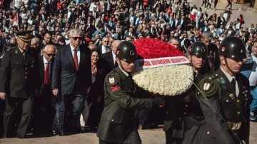 Ankara'nın CHP'li başkanları, Anıtkabir'i ziyaret etti