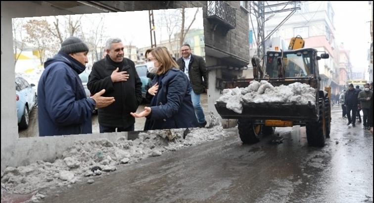 Ara sokaklarda kar temizleme çalışması