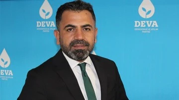 Aslan: Onurlu gazeteciler topluma g&uuml;&ccedil; veriyor