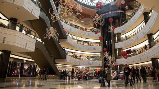 AVM'de dehşet anları: 'Çıkartırsam gırtlağına sallarım'