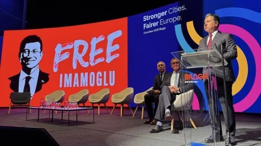 Avrupa'dan İmamoğlu'na 'özel demokrasi' ödülü: Ekranda 'İmamoğlu'na Öz