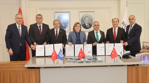 Az Görme Rehabilitasyon Merkezi için imzalar atıldı