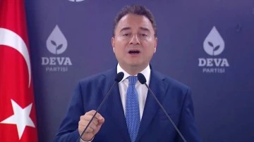 Babacan'dan gen&ccedil;lere &ccedil;ağrı: O evlerde bizim sesimiz olun