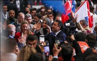 Babacan: Entrikalarınız bize vız gelir!
