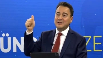 Babacan: Erdoğan panikte. Ne yapacağını şaşırmış durumda