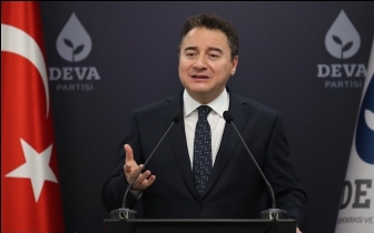 Babacan: Sayın Bah&ccedil;eli, sizin hi&ccedil; projeniz yok mu?