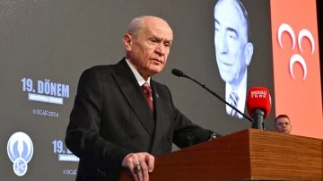 Bahçeli AYM kararını tanımayan hakimleri kutladı