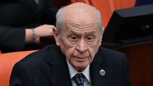 Bahçeli: Türkiye hukuki davalardan süratle kurtulmalı