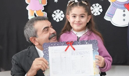 Bakan Tekin: Atat&uuml;rk&rsquo;&uuml; sevdiklerini s&ouml;yleyerek niyet okuyuculuğu yapılıyor 