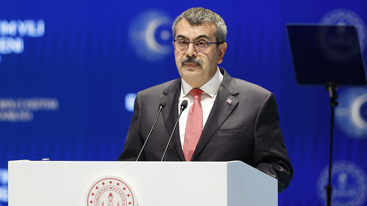 Bakan Tekin: Para karşılığı sahte diploma veren 500 okula ceza kesildi