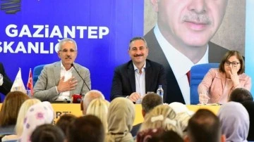Bakan Uraloğlu Ak Parti Gaziantep Teşkilatı ile buluştu