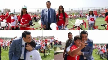 Başkan Umut Yılmaz çocuklara bisiklet sözünü tuttu