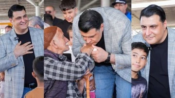 Başkan Yılmaz vatandaşlarla bayramlaştı