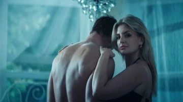 Beg&uuml;m Polat'tan olay klip...