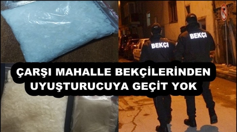 Bek&ccedil;ileri g&ouml;r&uuml;nce uyuşturucuyu atıp ka&ccedil;tılar!