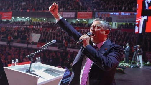 &Ouml;zg&uuml;r &Ouml;zel: Ben size onur, haysiyet, cesaret ve m&uuml;cadele vadediyorum