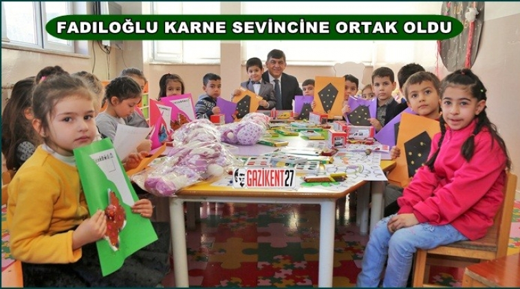 Binlerce minik &ouml;ğrenci ilk kez karne sevinci yaşadı