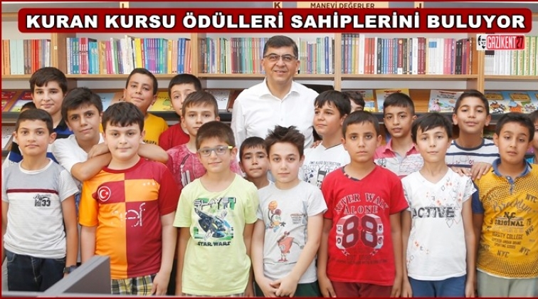 Binlerce &ouml;ğrenci Kur&rsquo;an-ı Kerim &ouml;ğrendi