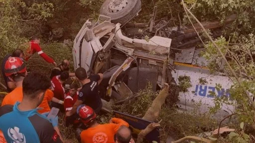 Bursa'da su tankeri uçuruma yuvarlandı, 3 kişi yaşamını yitirdi!
