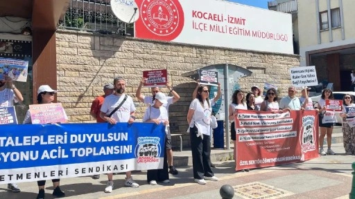 'Büyük öğretmen Yürüyüşü' 3. gününde: İzmit’te Milli Eğitim Müdürlüğü önünde talepler yüks