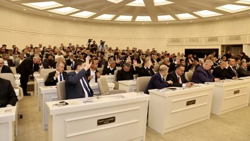 Büyükşehir'de encümen ve komisyon üyeleri belirlendi