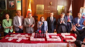 Büyükşehir'den LGS'ye öğrencilere sınav seti 