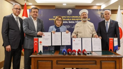 Büyükşehir'in “Umre Ziyareti” için imza töreni