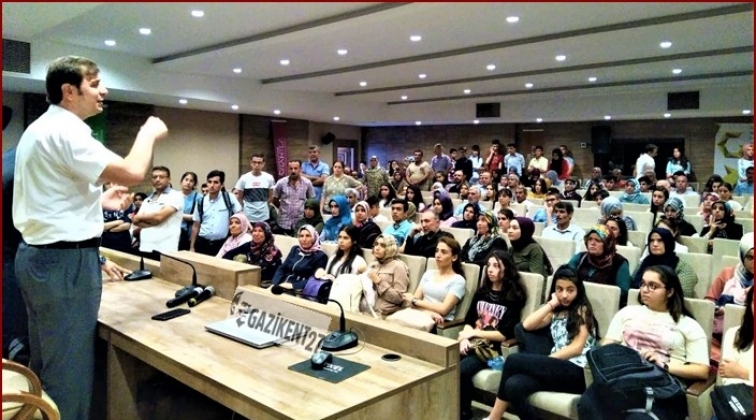 B&uuml;y&uuml;kşehir'den şehitleri anma gezisi