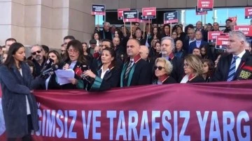 İstanbul Barosu'ndan 'Anayasa' eylemi