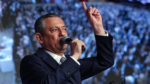 Özgür Özel: Zaman, demokratik yollarla cuntayı dağıtmanın zamanıdır