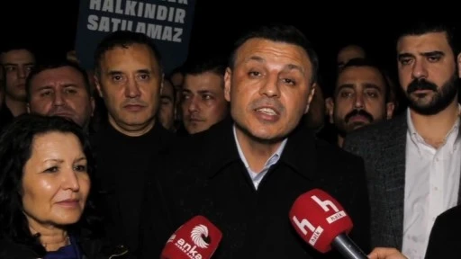 CHP'den k&ouml;pr&uuml;lerin satışına karşı eylem: K&ouml;pr&uuml;leri satmak vatana ihanettir!