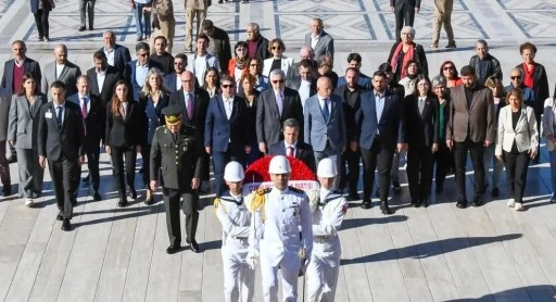 CHP'den olağanüstü kurultay öncesi Anıtkabir ziyareti