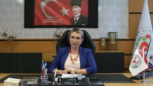 CHP'li Altınova Belediye Başkanı, partisinden istifa etti