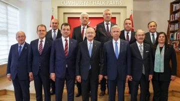 CHP'li Belediye Başkanları Kılıçdaroğlu ile biraraya geldi