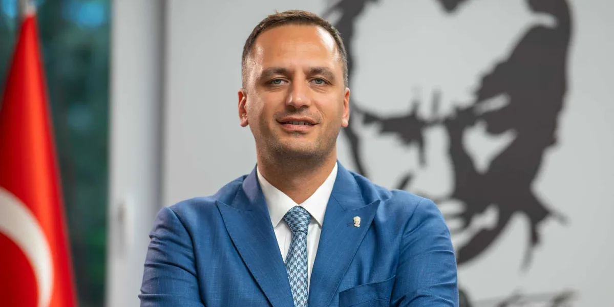 CHP'li Bornova Belediye Başkanı &Ouml;mer Eşki g&ouml;zaltına alındı!