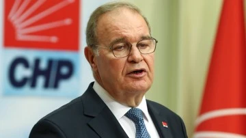 CHP'li &Ouml;ztrak: Kenan Evren ne yaptıysa aynını Erdoğan yapıyor