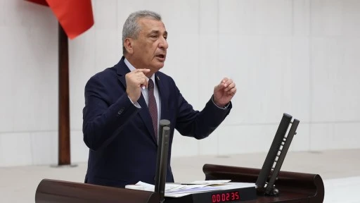 CHP'li &Ouml;zt&uuml;rkmen'den Yusuf Tekin&rsquo;e &lsquo;hemşehrilik payesi&rsquo;ne tepki!