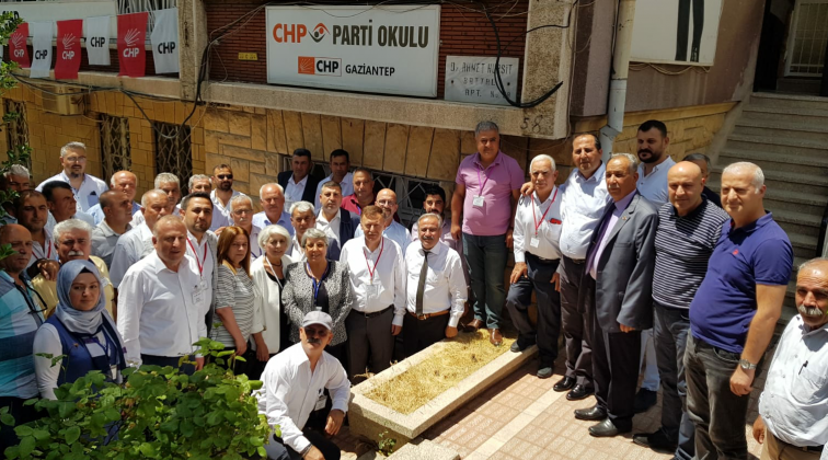 CHP meclis üyelerine yerel yönetim eğitimi