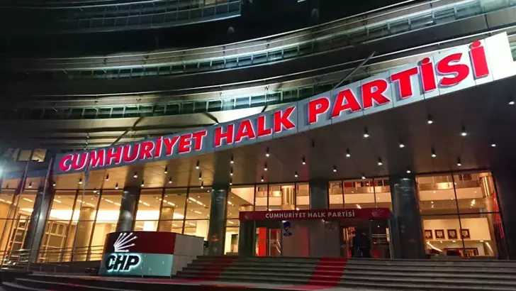 CHP MYK 'mutlak butlan' kararı sonrası olağanüstü toplandı: Genel merkezi terk etmeyeceğiz!
