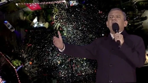 Özgür Özel: Biz İmamoğlu'na kefiliz, savcısına güvenen karşımıza çıksın!