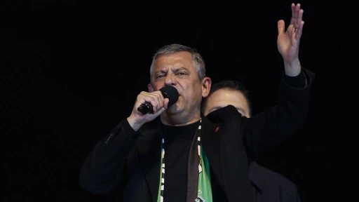 &Ouml;zg&uuml;r &Ouml;zel: 19 Mart'ta y&uuml;reğimizi yaktılar, biz de m&uuml;cadele ateşini yaktık!