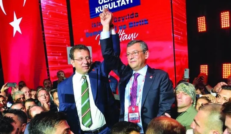CHP'nin kurultay davasında erteleme kararı