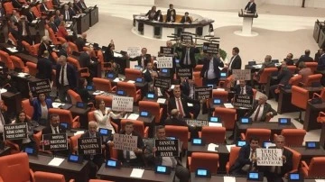 CHP 'Sans&uuml;r Yasası'nı Anayasa Mahkemesi'ne taşıyor