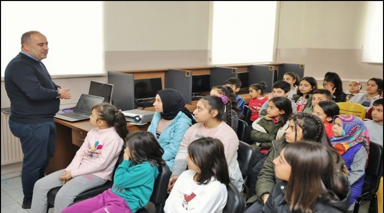 &Ccedil;ocuklara &lsquo;İletişim ve Motivasyon&rsquo; semineri