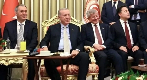 Davutoğlu'ndan canlı yayında Erdoğan'a yeşil ışık...