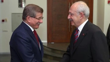 Davutoğlu’ndan Kılıçdaroğlu’nun kampanyasına nakdi destek
