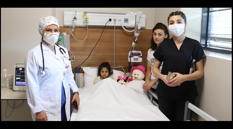 Defa Life Hastanesi&rsquo;nde hayata tutundu