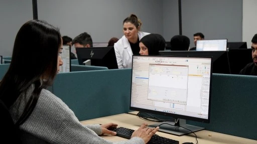 Dijital Gen&ccedil;lik Merkezi, eğitimlere başladı...