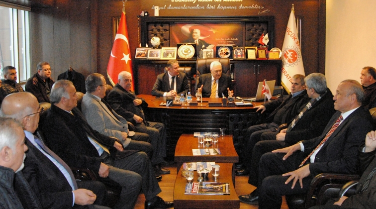 Doğan K&uuml;sget esnafıyla buluştu